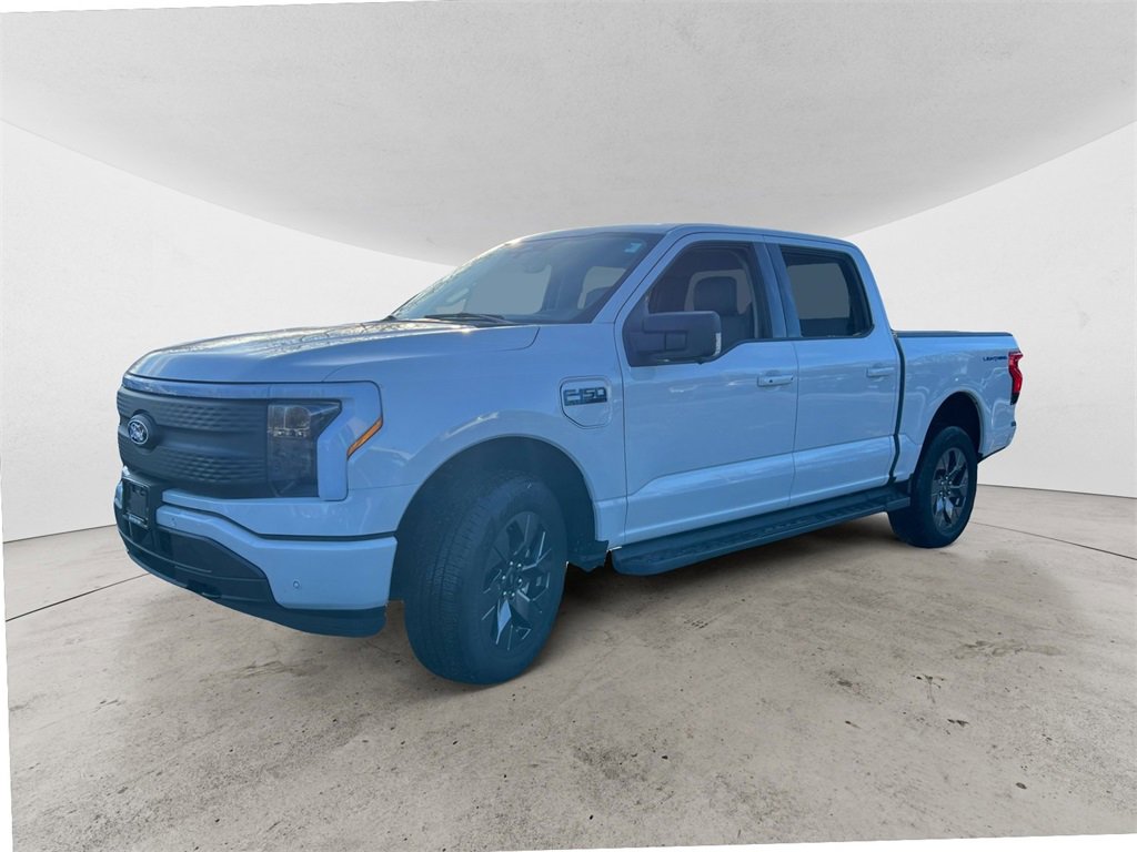 Used 2025 Ford F150 Lightning Flash image 6