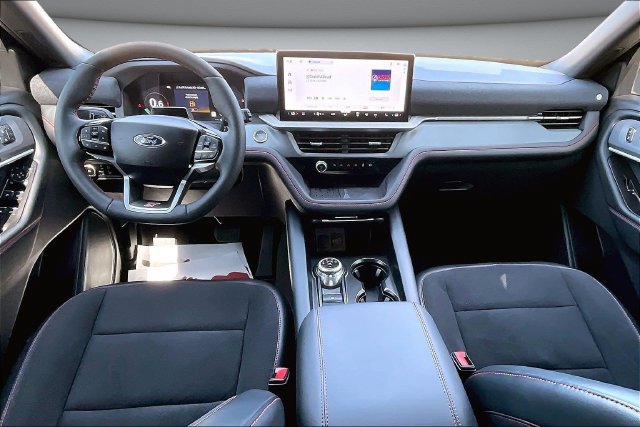 Used 2025 Ford Explorer ST AWD/4WD image 7