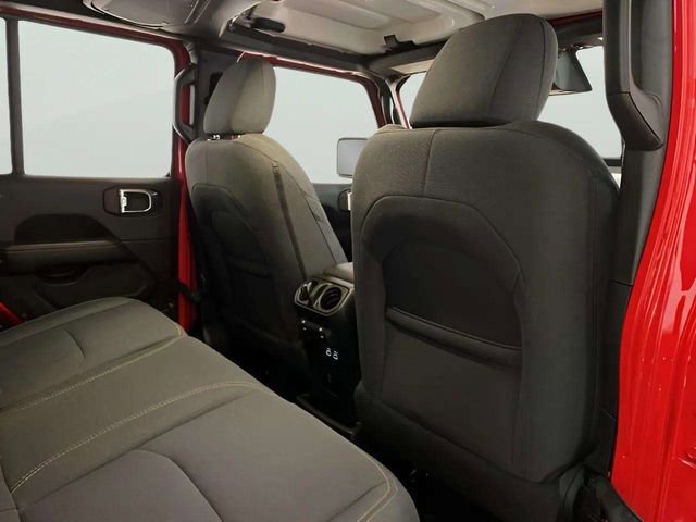 Used 2025 Jeep Wrangler Unlimited Sahara w/ Safety Group image 79