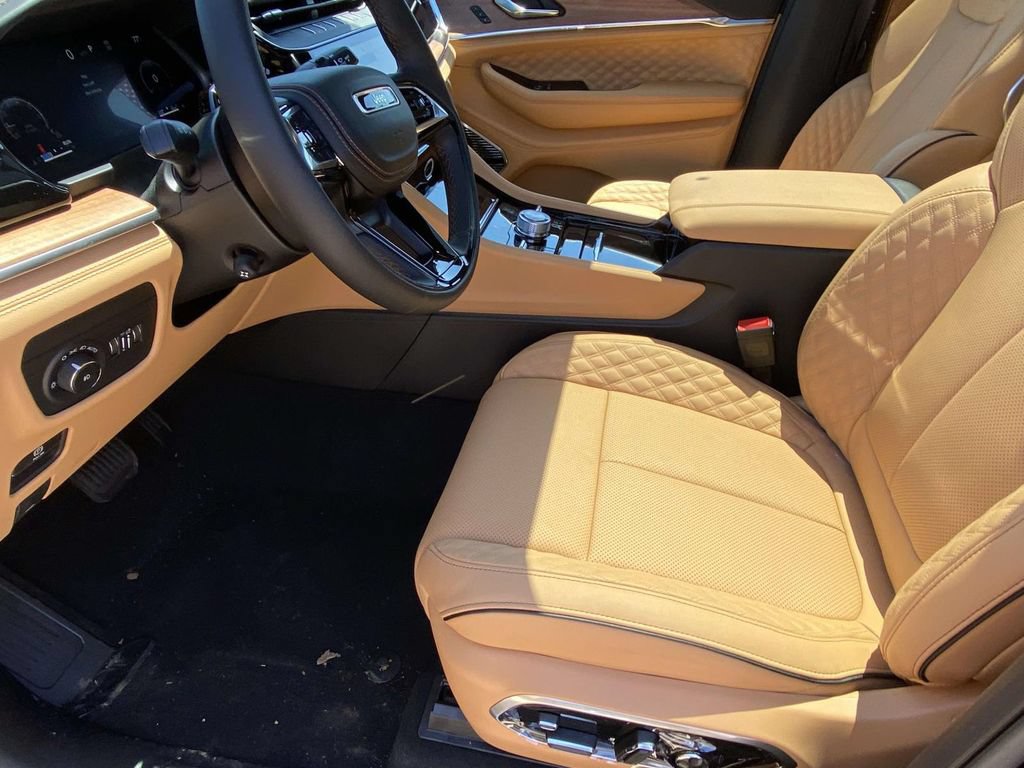 New 2026 Jeep Grand Cherokee Summit w/ Obsidian Package AWD/4WD image 42