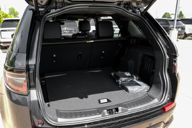 New 2026 Land Rover Discovery Sport Landmark AWD/4WD image 60