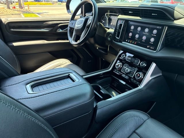 Used 2021 GMC Yukon Denali w/ Denali Ultimate Package AWD/4WD image 4
