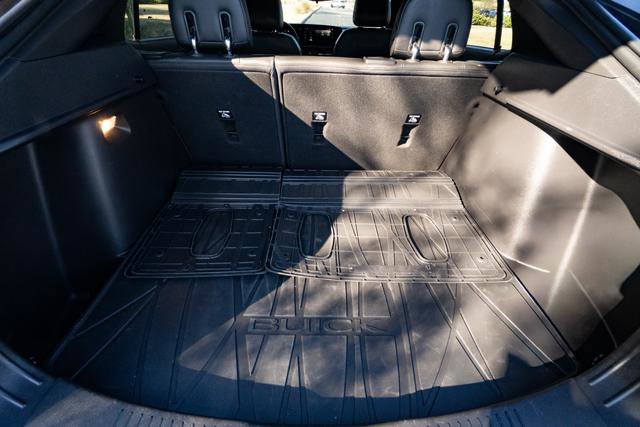 Used 2024 Buick Envista Sport Touring w/ Convenience I Package image 27