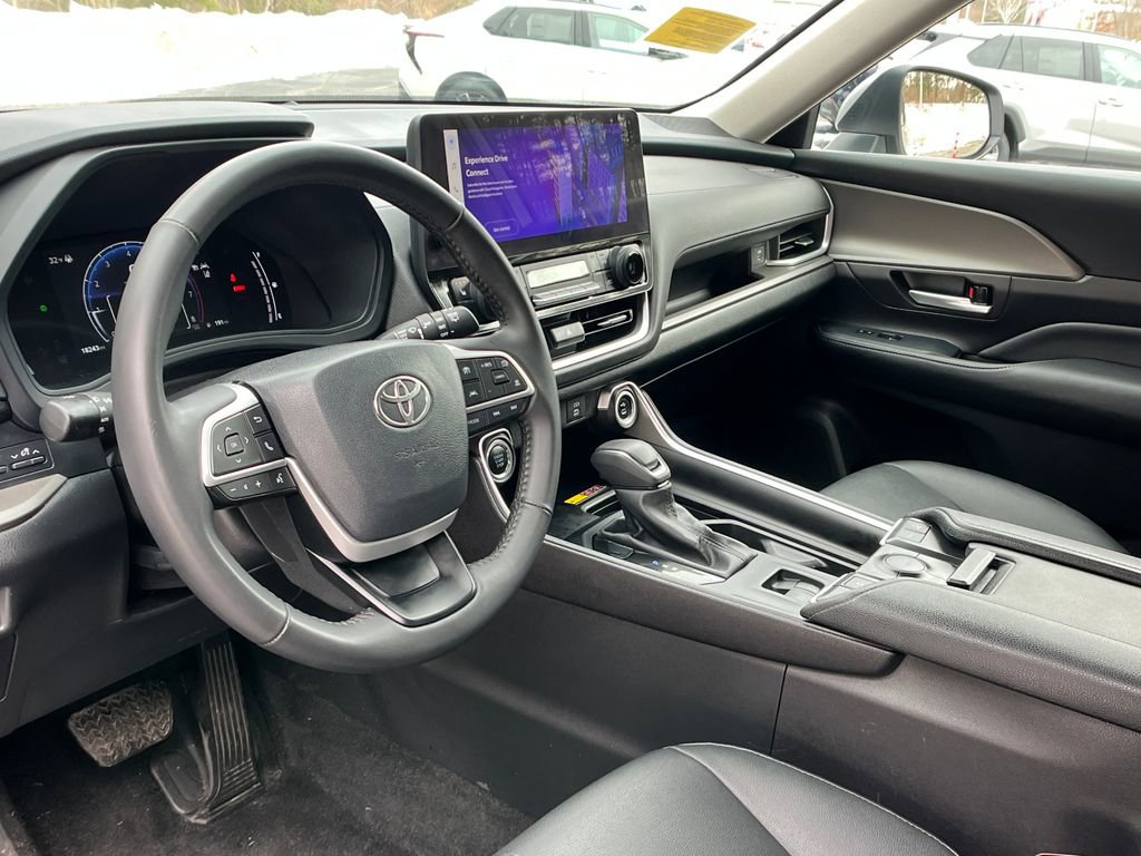 Used 2025 Toyota Grand Highlander AWD image 10