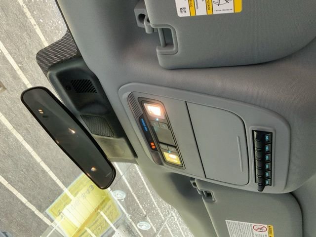 Used 2024 Ford F550 4x4 Crew Cab Super Duty image 20