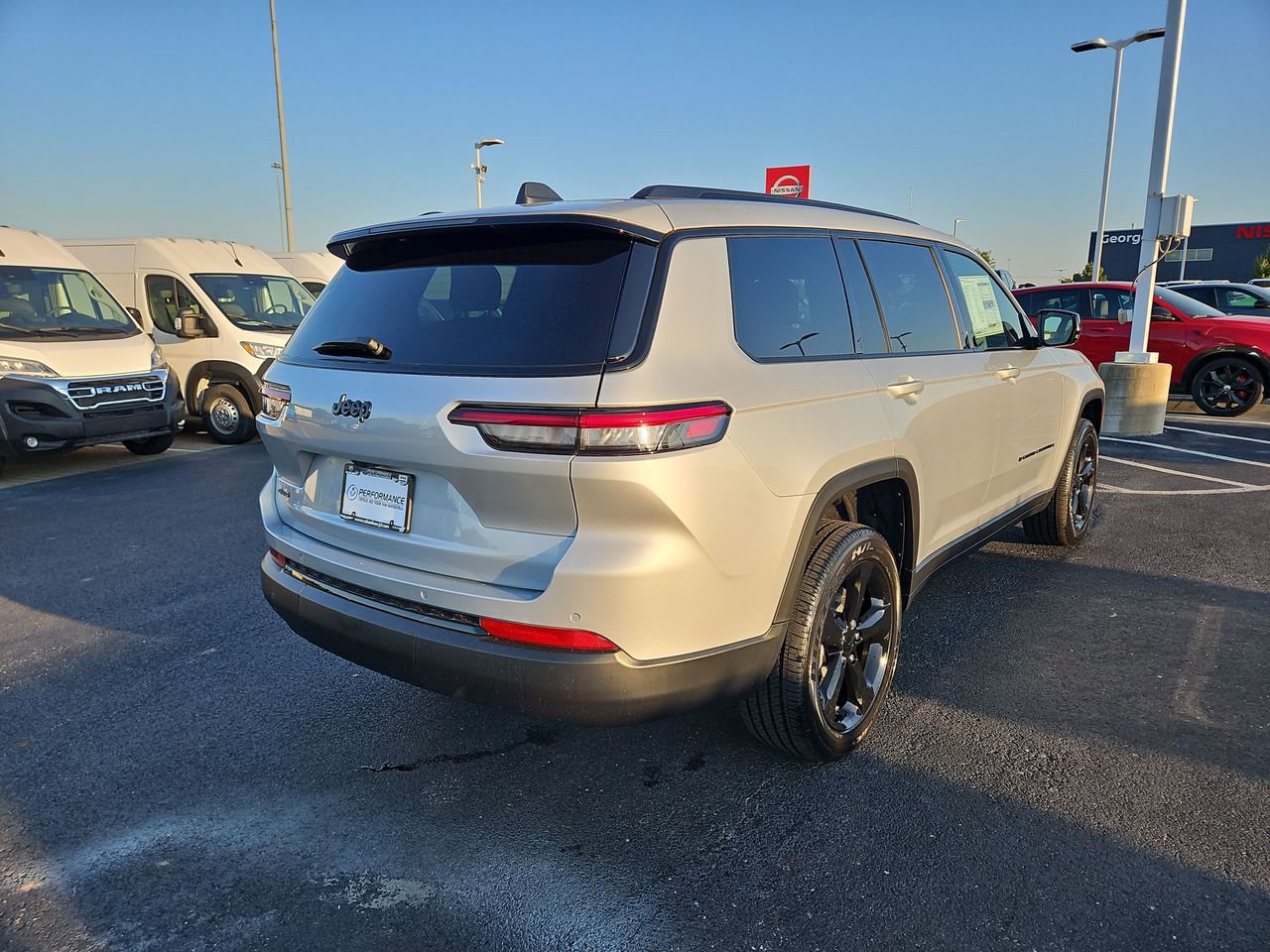 New 2025 Jeep Grand Cherokee L Altitude image 7