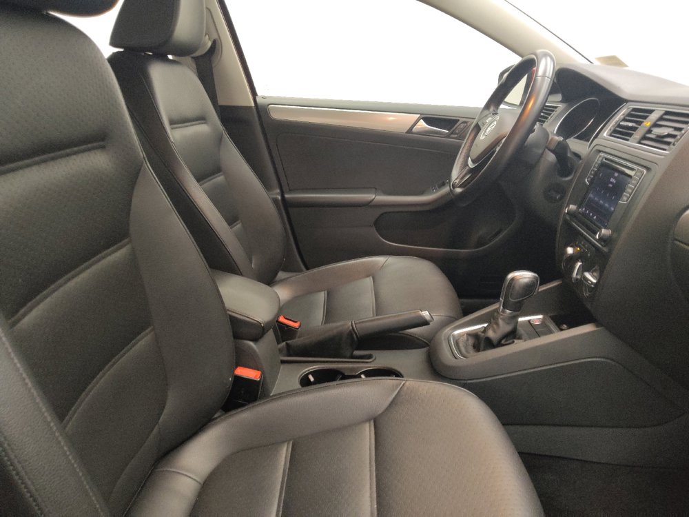 Used 2016 Volkswagen Jetta SE FWD image 21