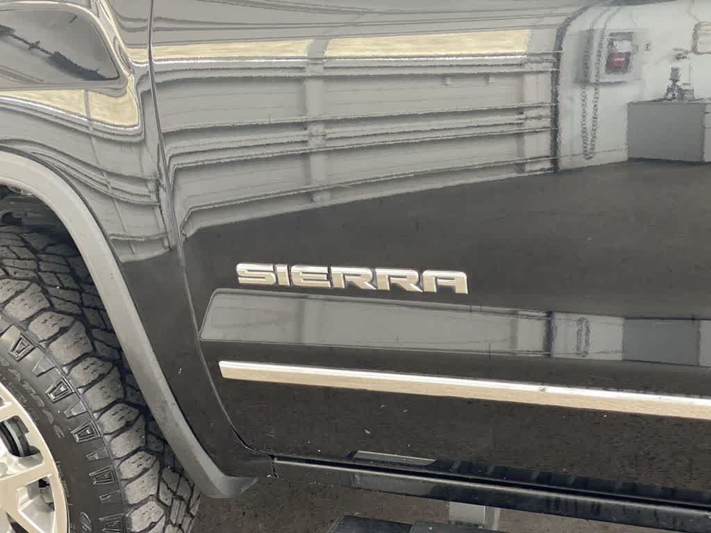Used 2015 GMC Sierra 1500 SLT w/ SLT Crew Cab Value Package AWD/4WD image 10