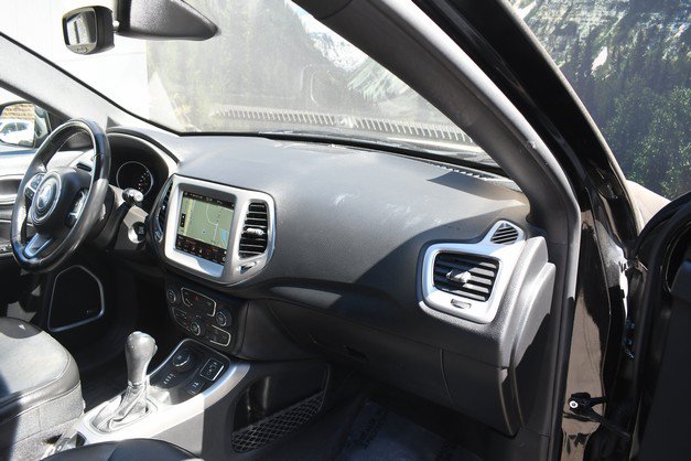 Used 2020 Jeep Compass High Altitude AWD/4WD image 25