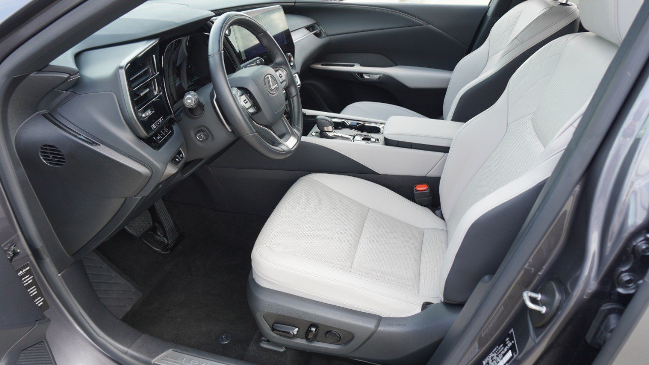 Certified 2025 Lexus RX 350 Premium Plus w/ Accessory Package (Z1) FWD image 13