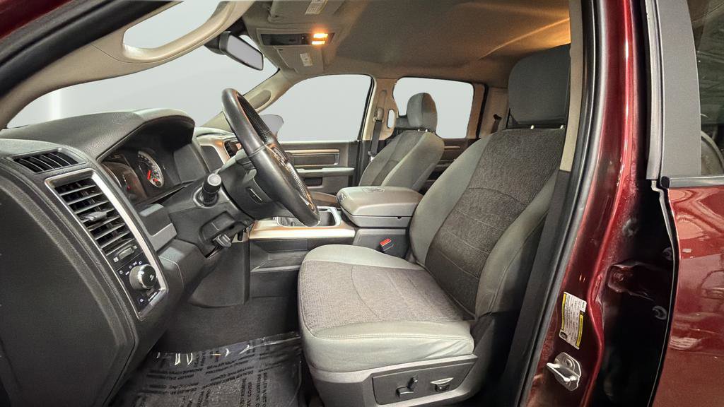 Used 2018 RAM 2500 Big Horn image 28