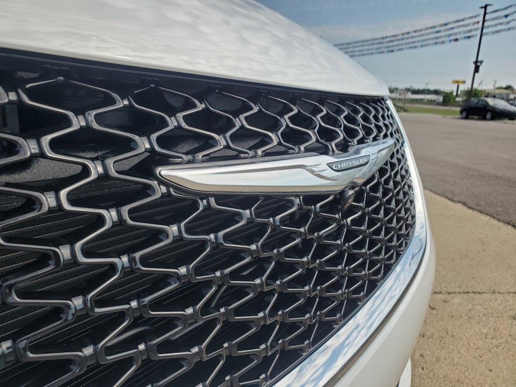 New 2026 Chrysler Pacifica Select image 14