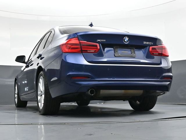 Used 2017 BMW 320i xDrive Sedan image 34