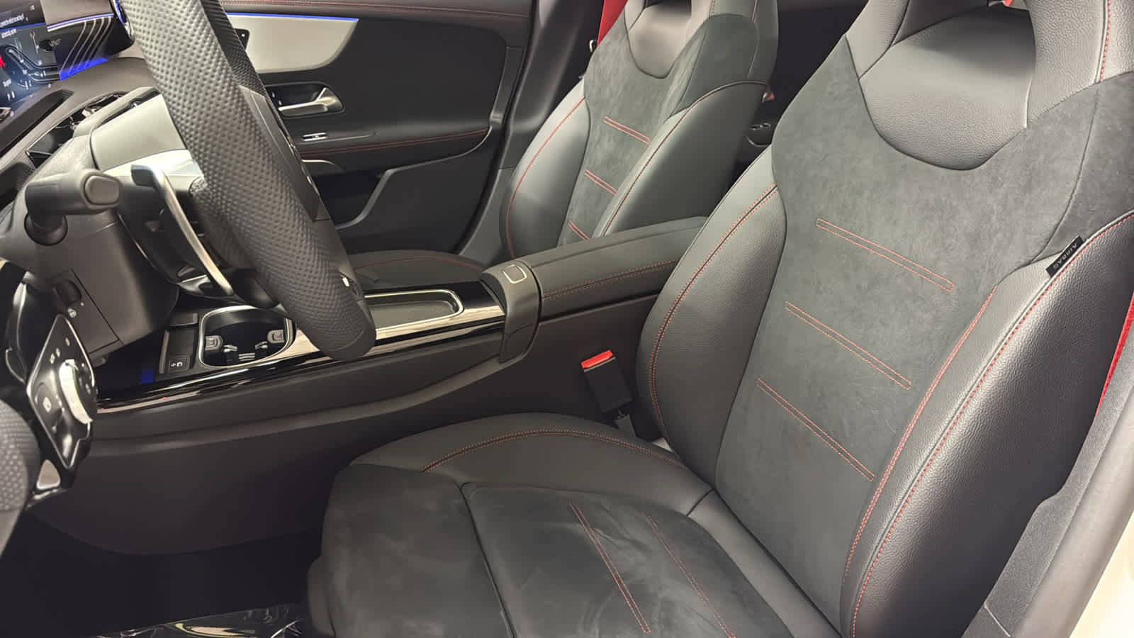 New 2026 Mercedes-Benz CLA 35 AMG 4MATIC image 28