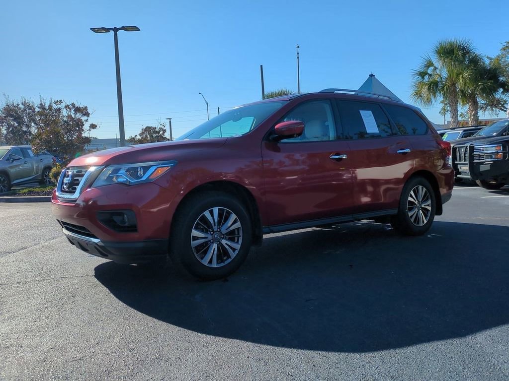 Used 2017 Nissan Pathfinder SL w/ SL Tech Package image 2