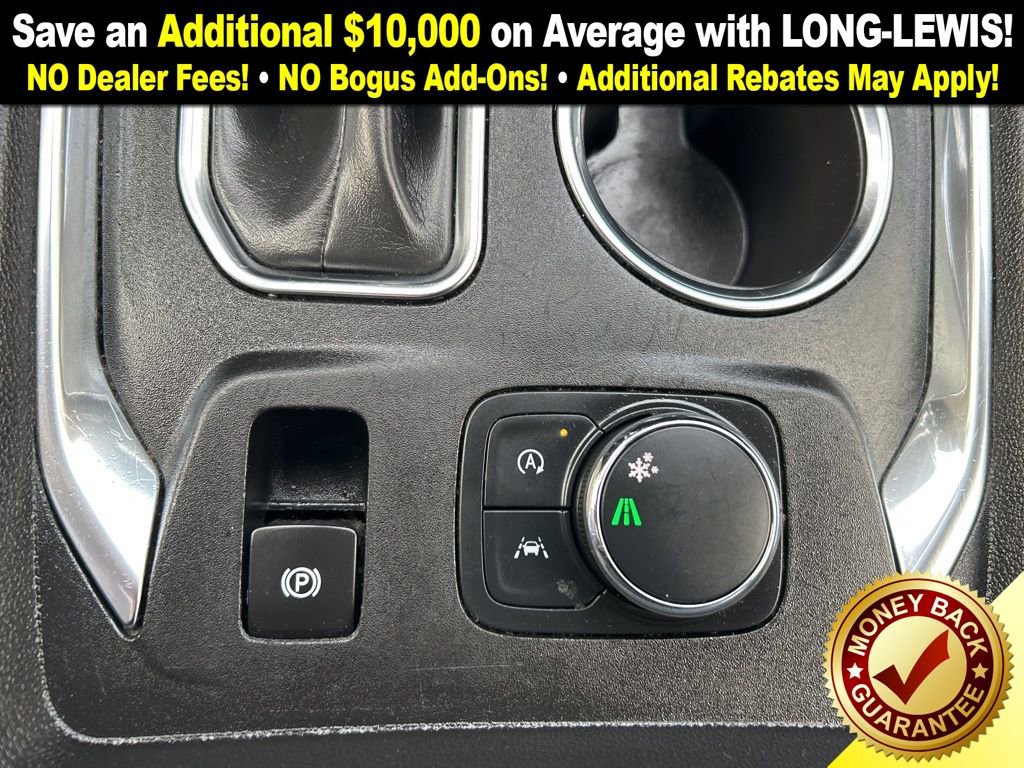 Used 2023 Chevrolet Traverse LT image 28