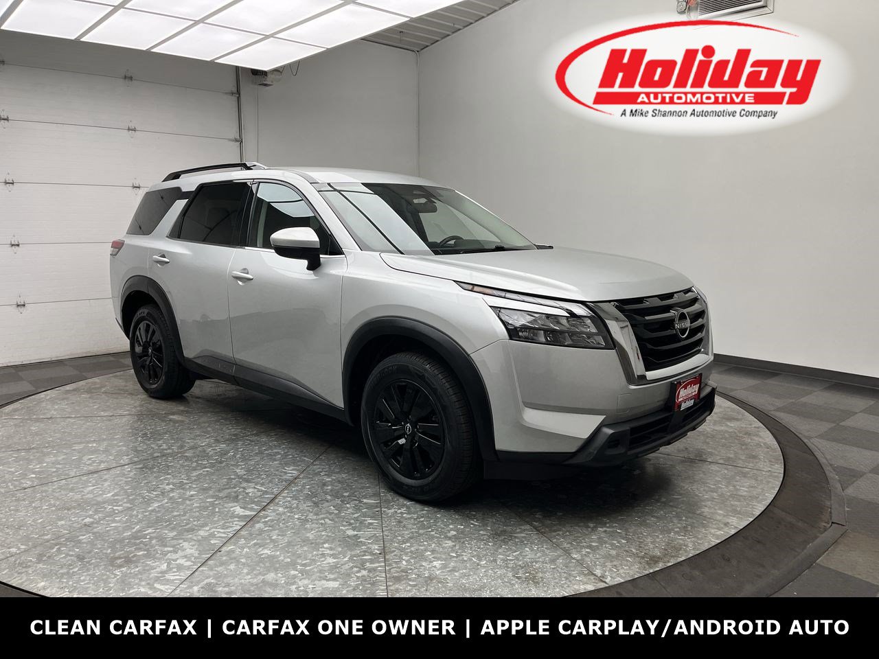 Used 2024 Nissan Pathfinder SV image 1