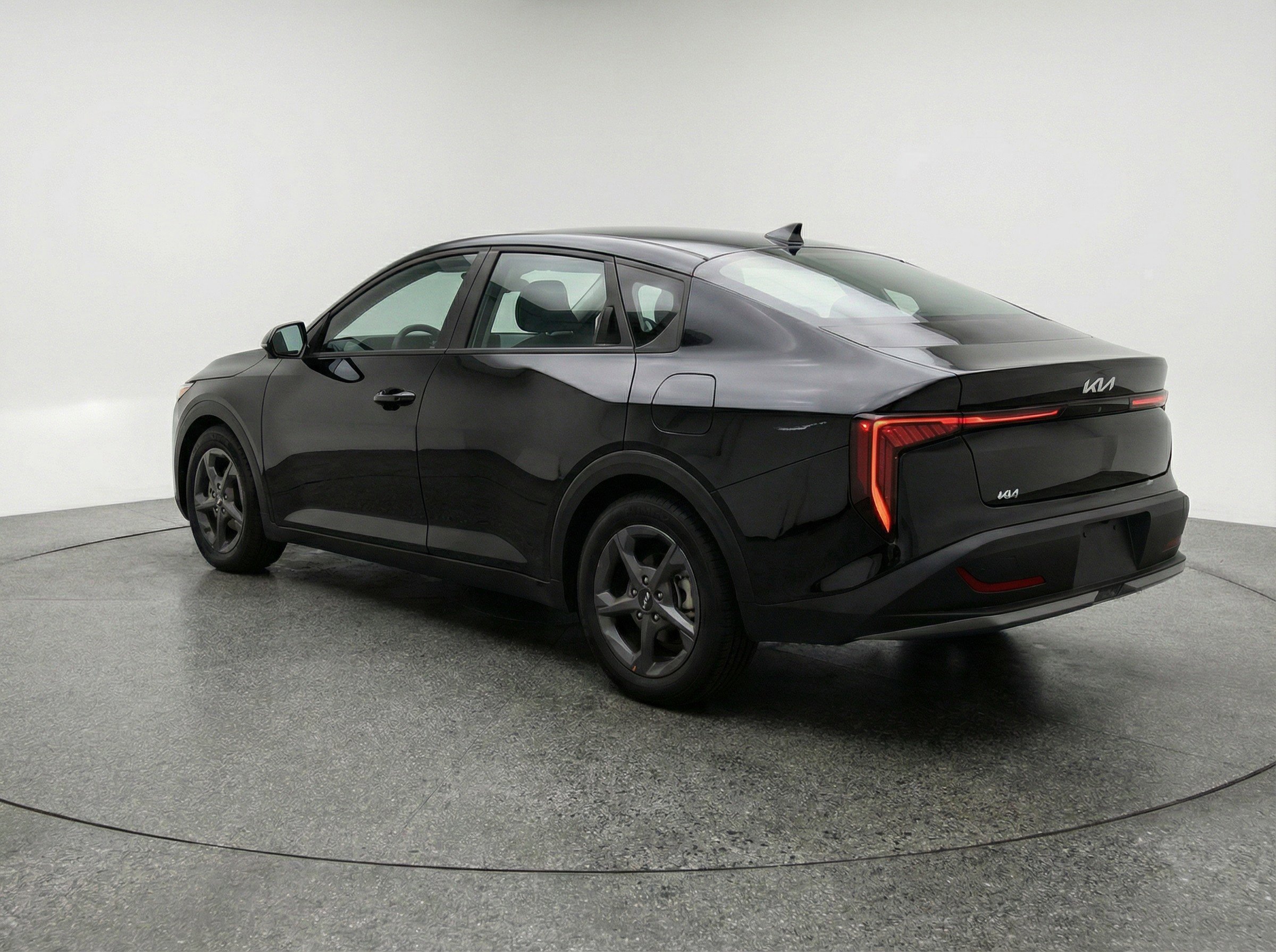 Used 2025 Kia K4 LXS image 6