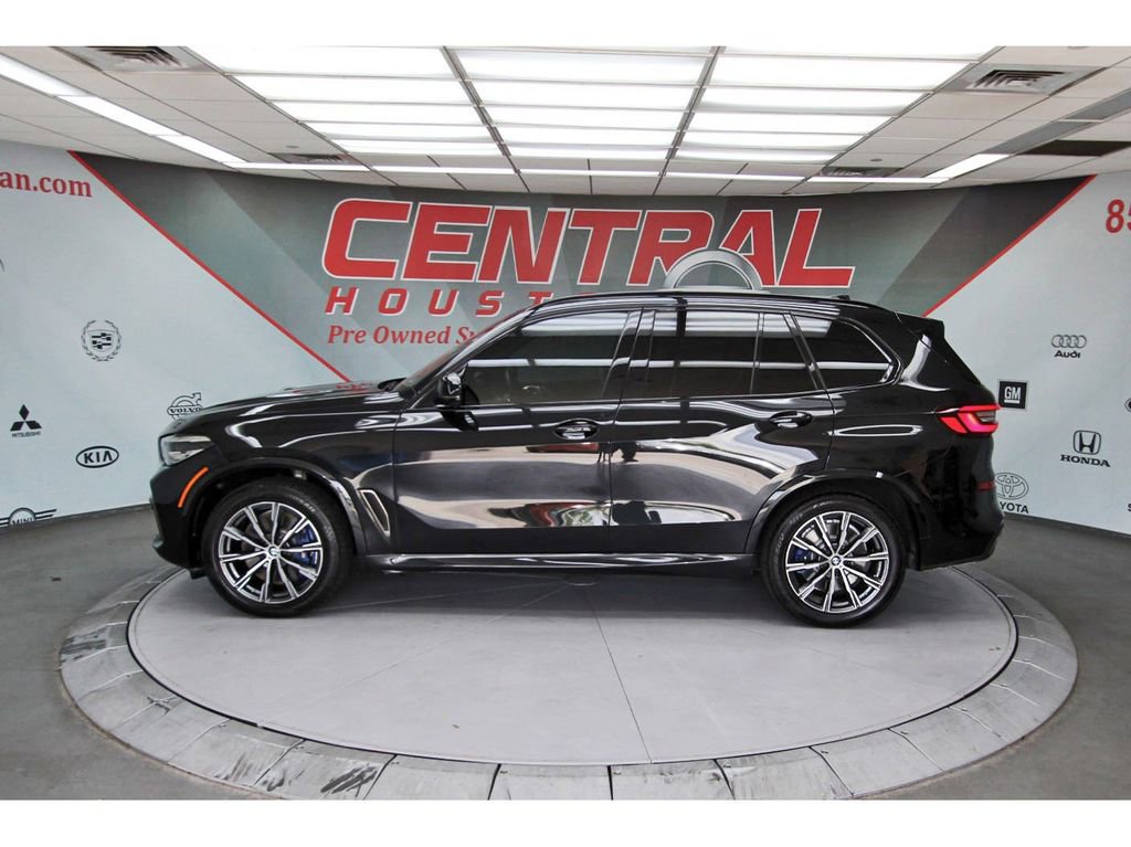 Used 2022 BMW X5 M50i image 3
