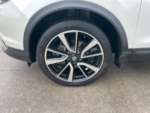 Used 2017 Nissan Rogue Sport SL w/ SL Premium Package FWD image 29