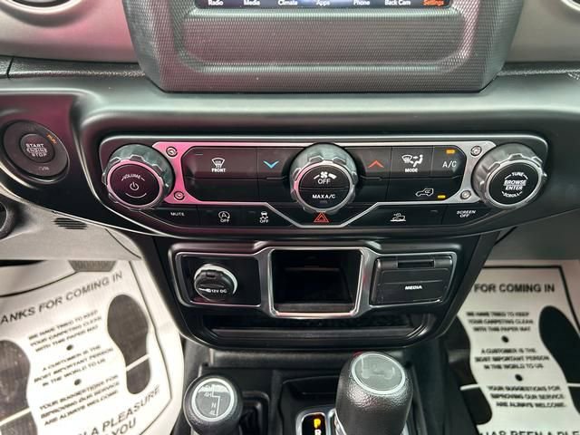 Used 2022 Jeep Wrangler Sport AWD/4WD image 17