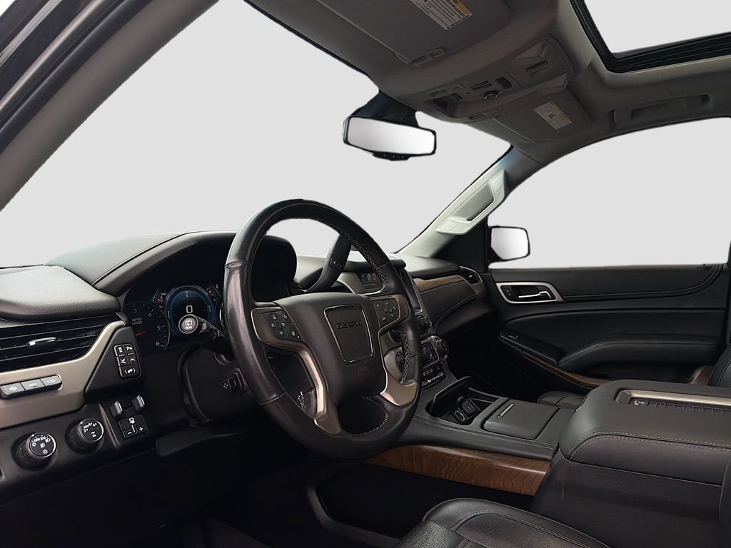 Used 2019 GMC Yukon Denali w/ Denali Ultimate Package AWD/4WD image 9