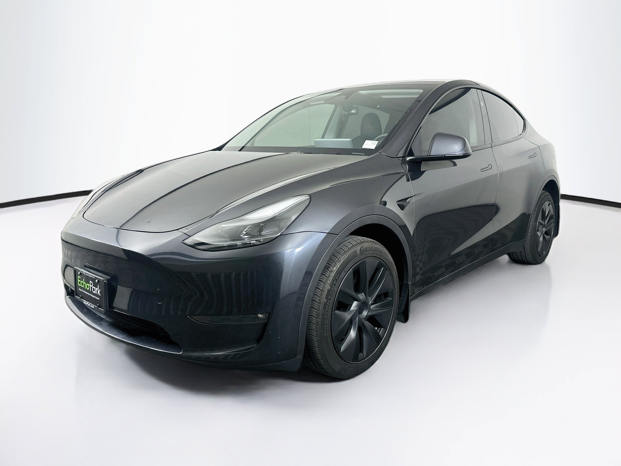 Used 2024 Tesla Model Y Long Range AWD/4WD image 3