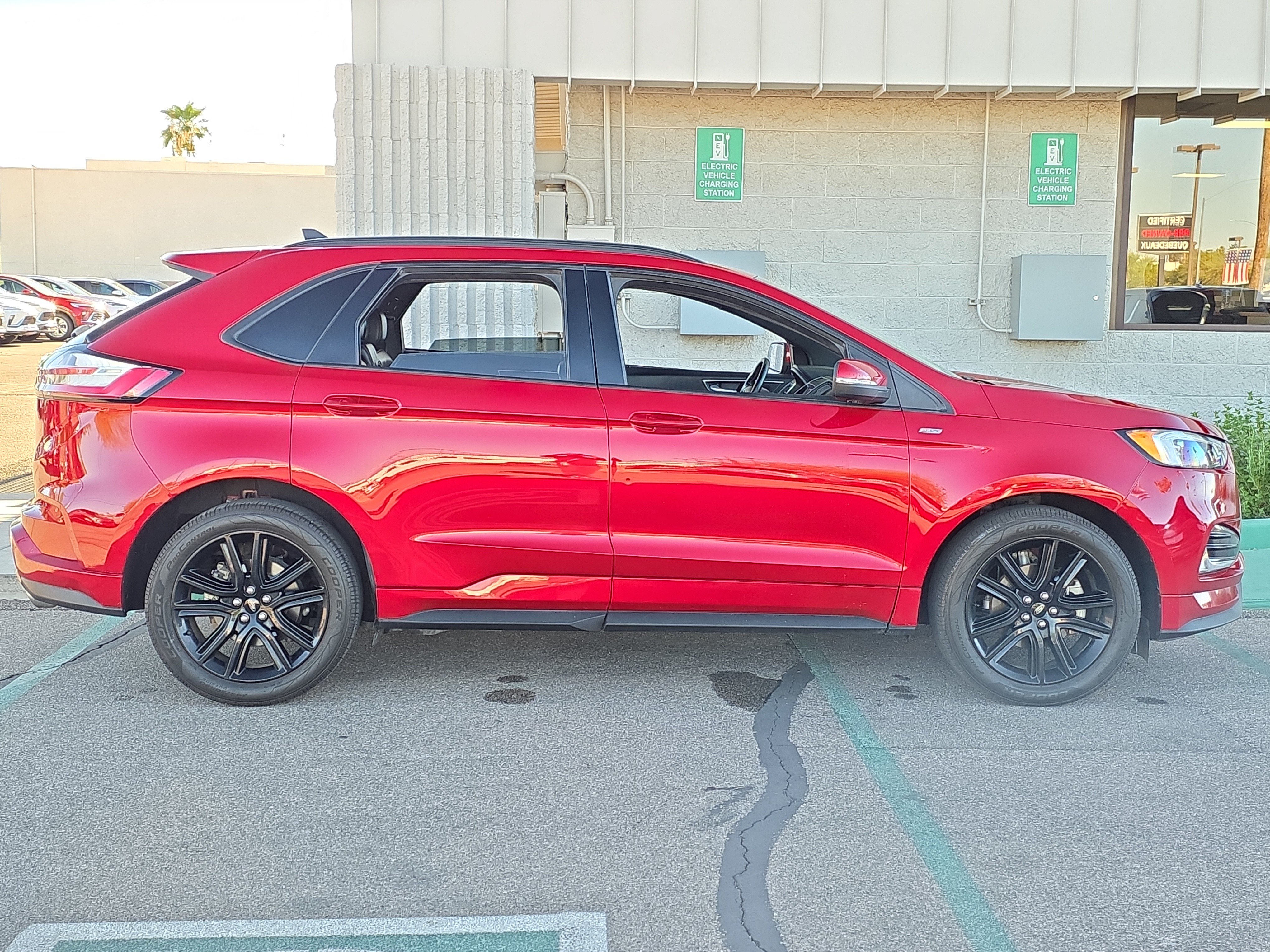 Used 2020 Ford Edge ST-Line FWD image 9