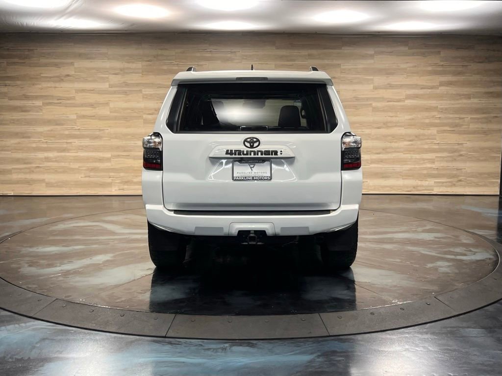 Used 2024 Toyota 4Runner SR5 Premium w/ Moonroof Package RWD image 12