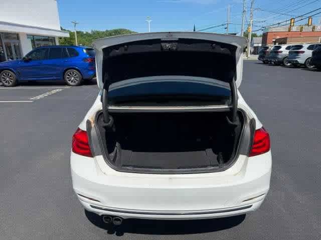 Used 2018 BMW 330i xDrive Sedan w/ Convenience Package AWD/4WD image 10