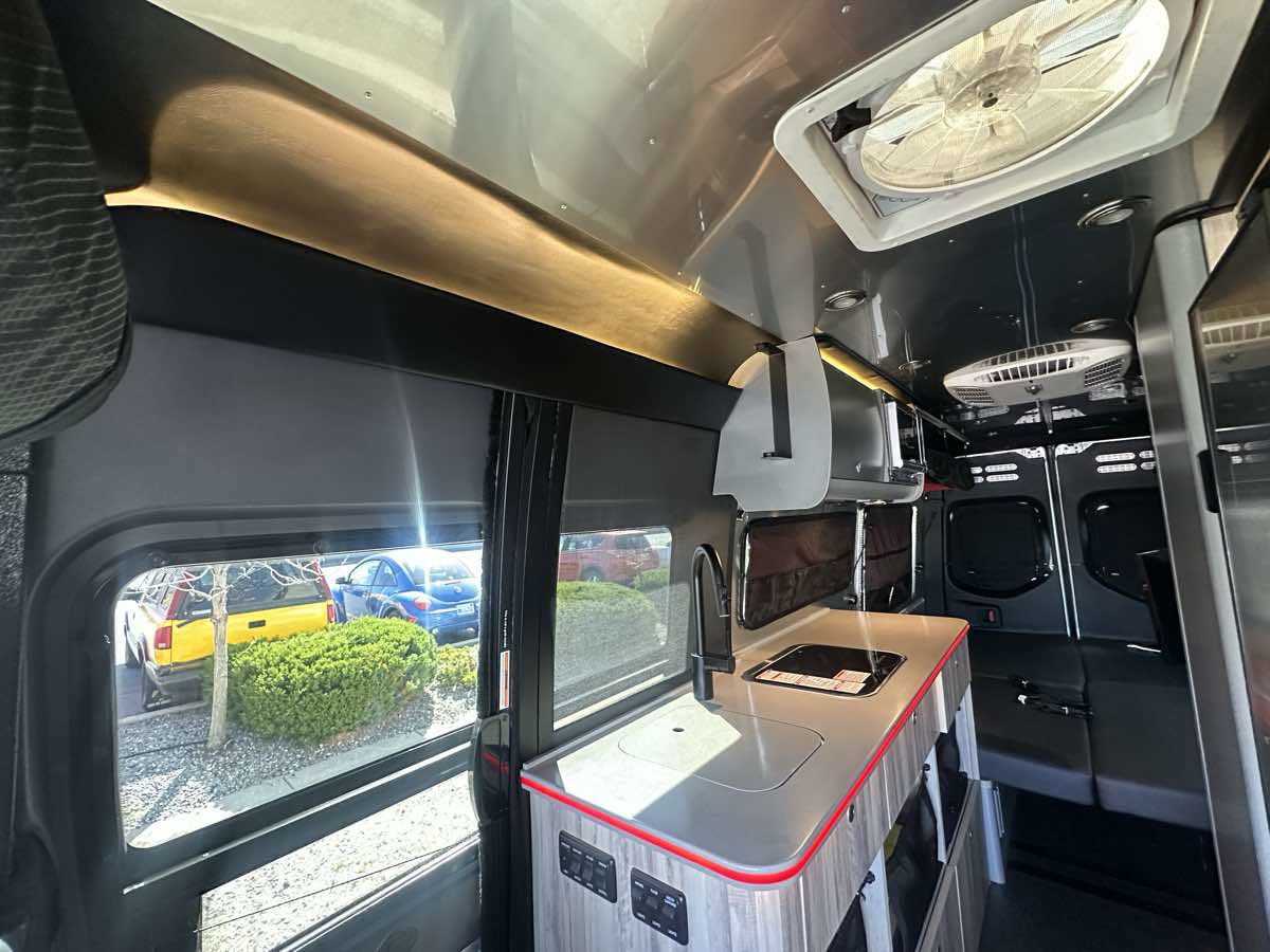 Used 2020 Mercedes-Benz Sprinter 3500 image 75