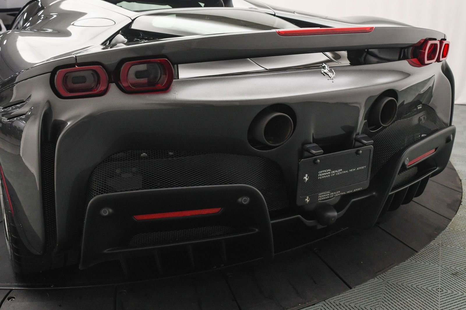 Used 2022 Ferrari SF90 Stradale image 19