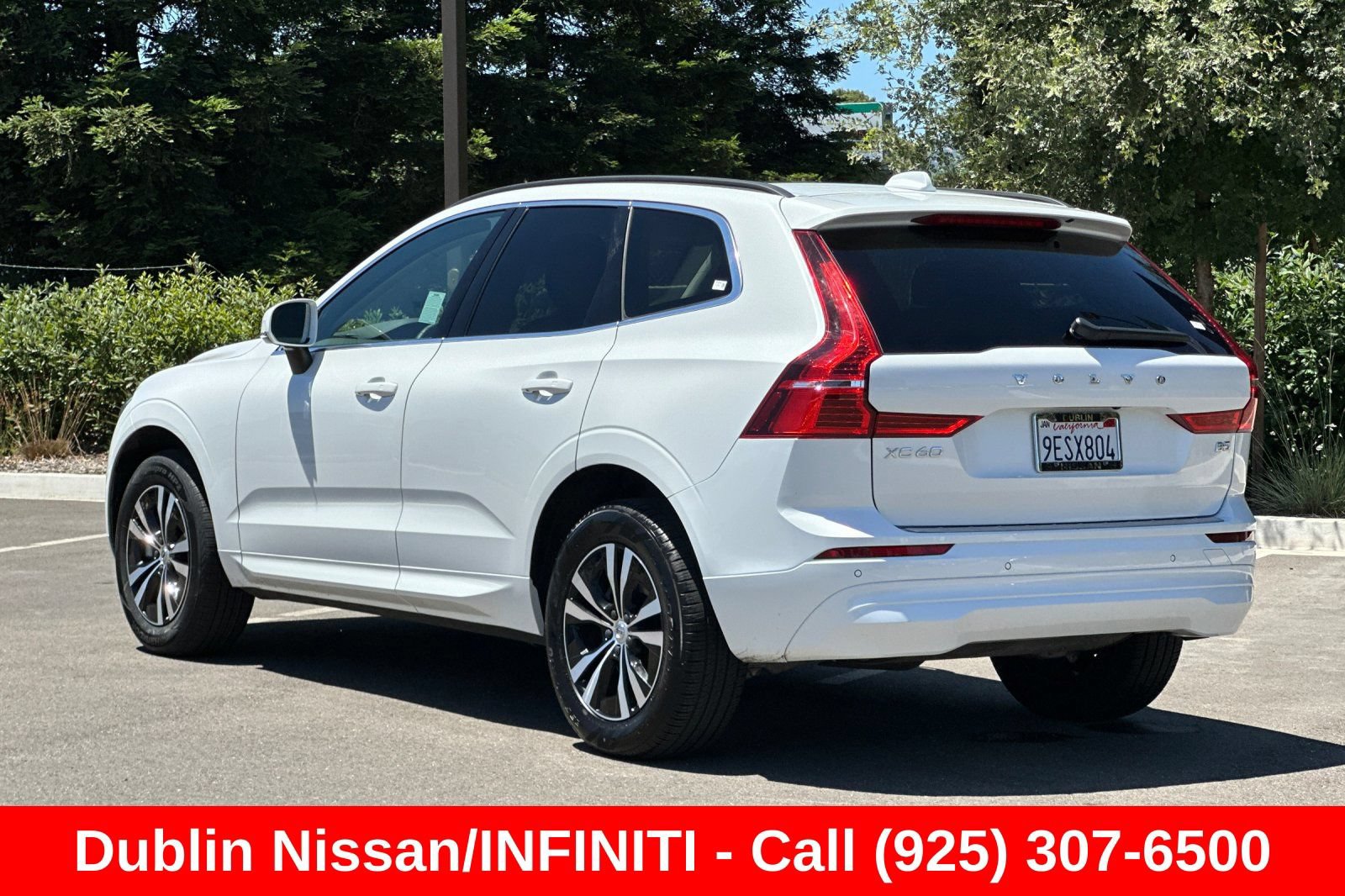 Used 2023 Volvo XC60 B5 Core w/ Protection Package Premier FWD image 6