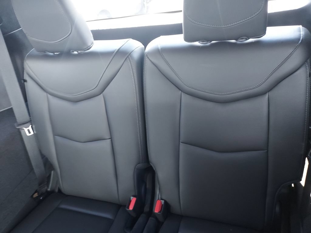 Used 2024 Cadillac XT6 Luxury w/ LPO, Floor Liner Package AWD/4WD image 24