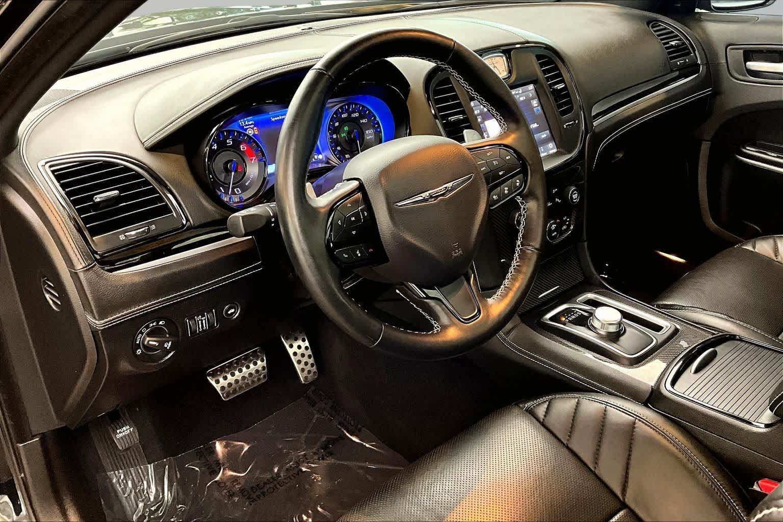 Used 2023 Chrysler 300 C RWD image 18