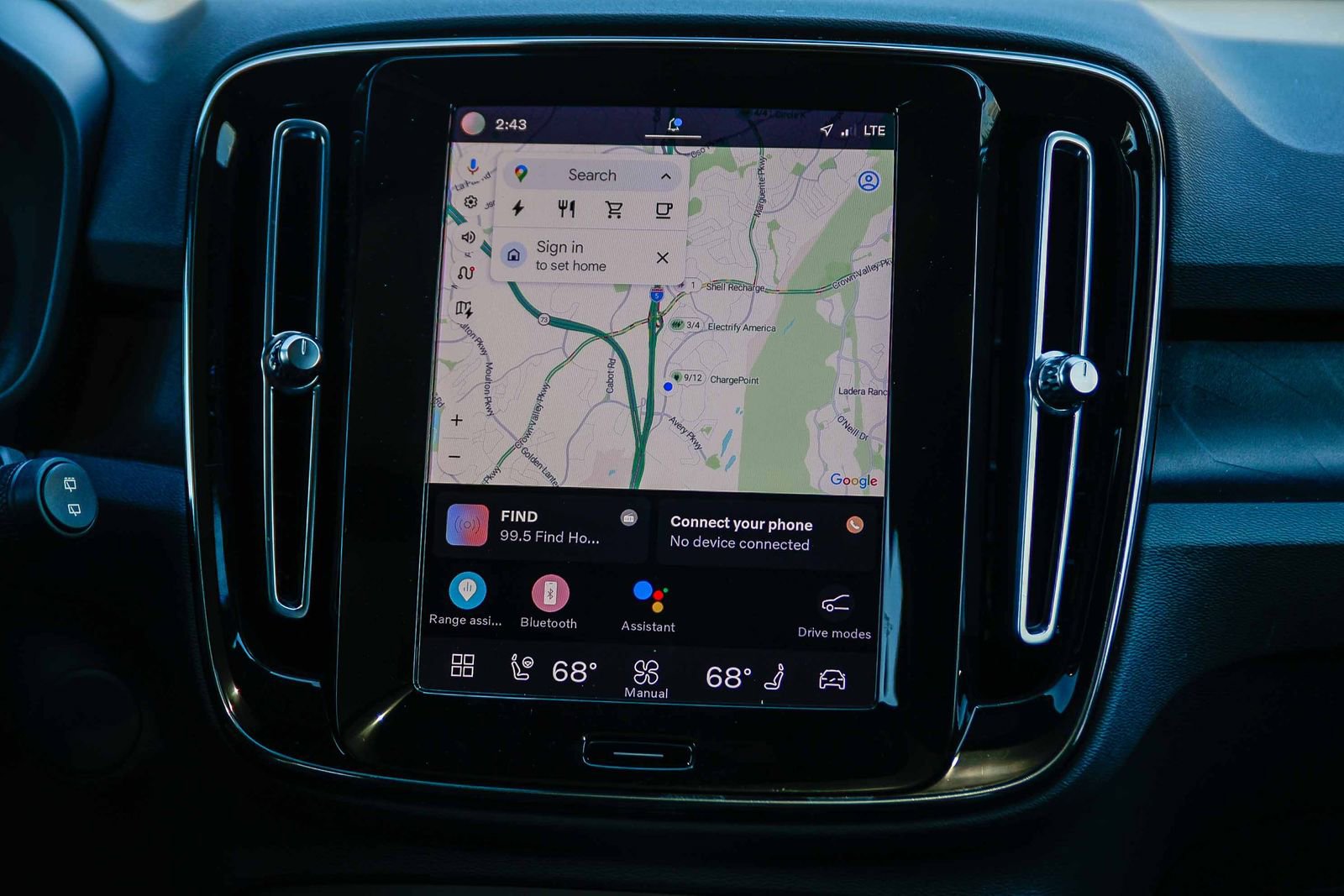 Used 2023 Volvo XC40 Recharge Ultimate AWD/4WD image 16