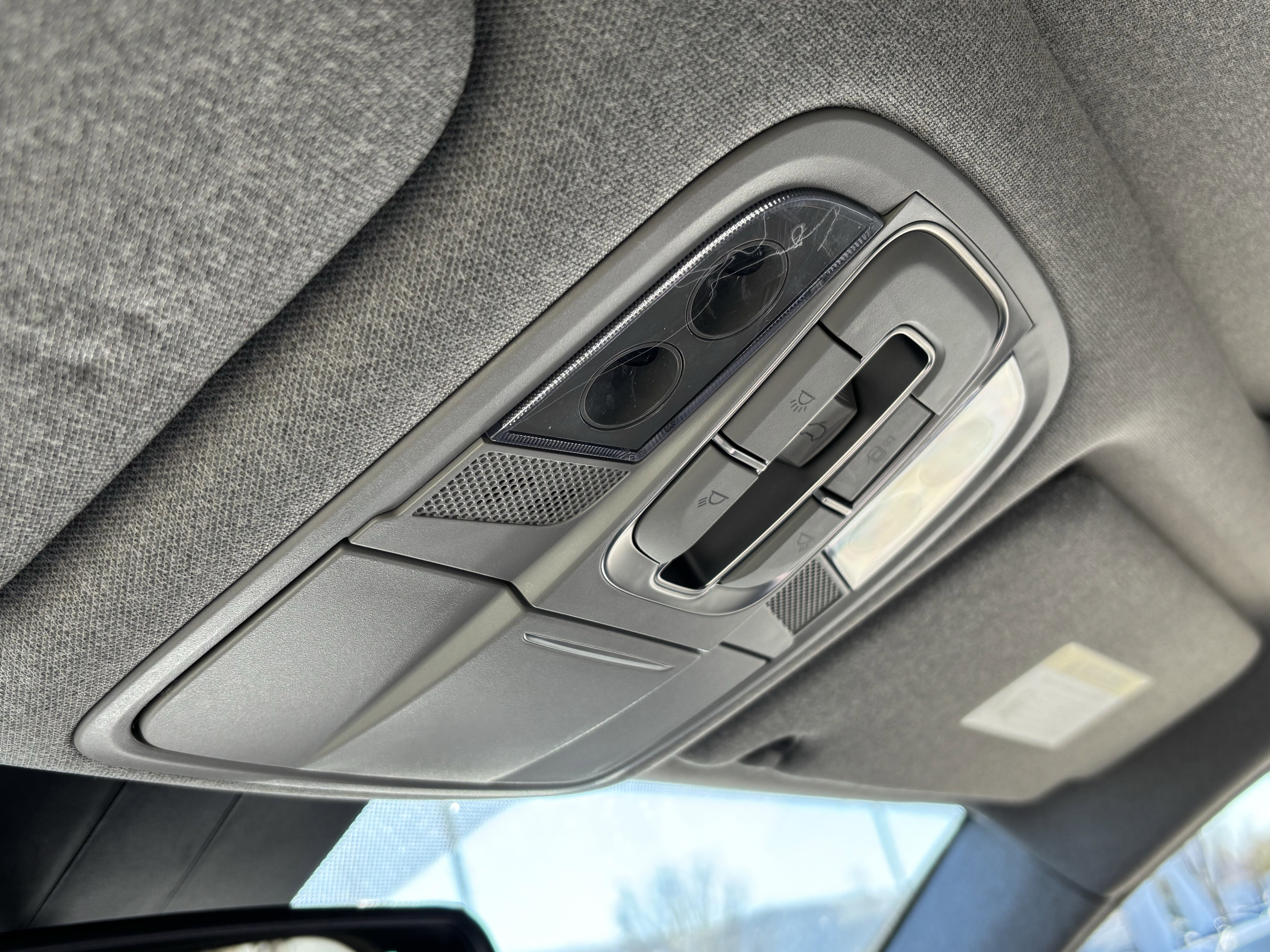 Used 2020 Hyundai Santa Fe Limited image 28