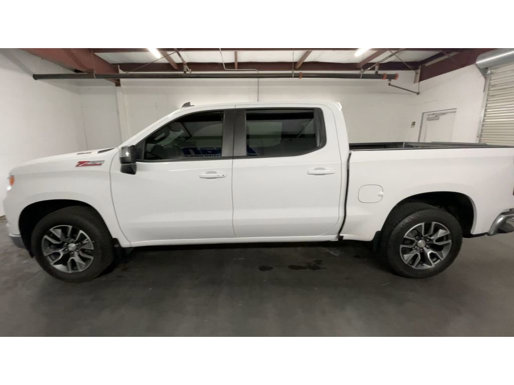 Used 2023 Chevrolet Silverado 1500 LT image 5