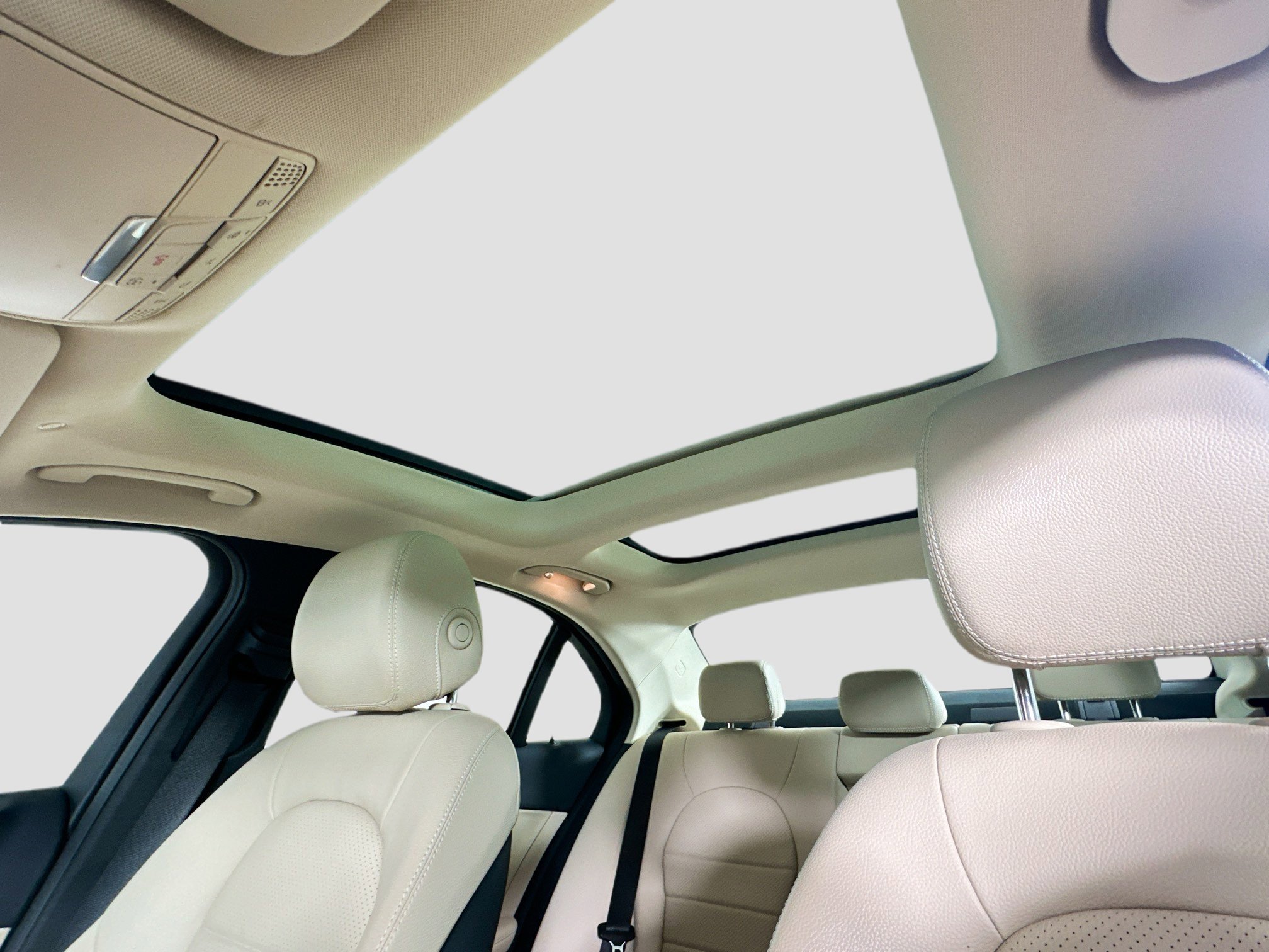 Certified 2021 Mercedes-Benz C 300 4MATIC Sedan w/ Premium Package image 27