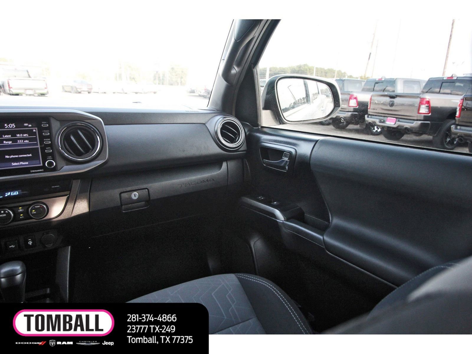 Used 2022 Toyota Tacoma TRD Sport w/ Technology Package image 12