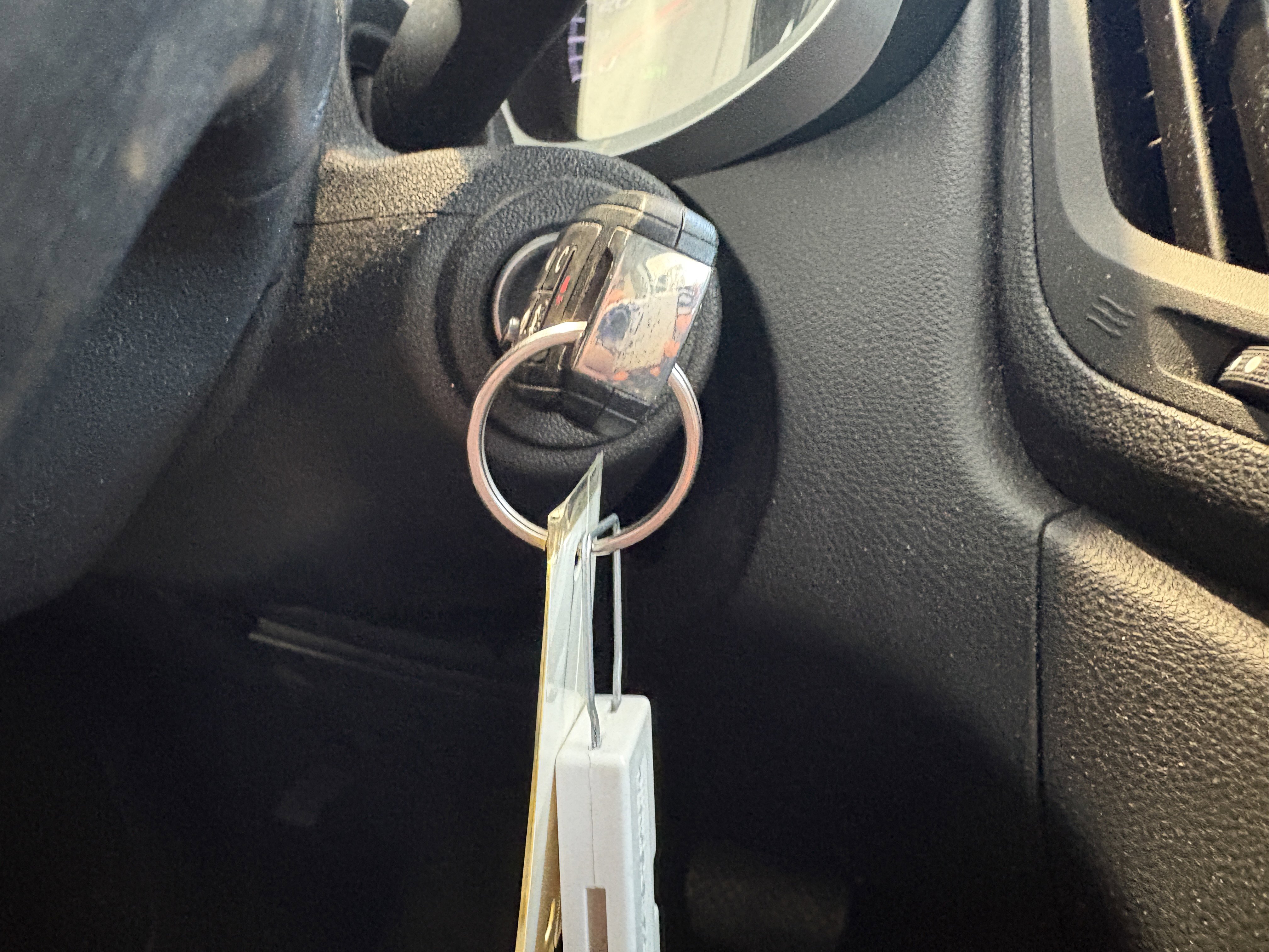 Used 2016 Chevrolet Equinox LTZ w/ Enhanced Convenience Package image 14