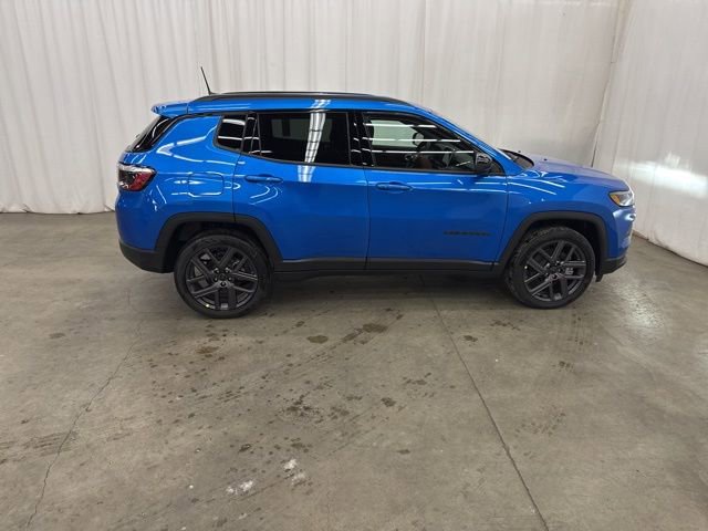 New 2026 Jeep Compass Latitude image 26