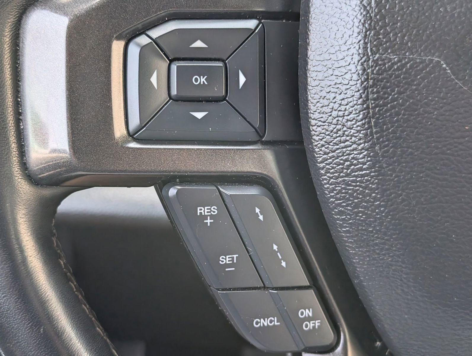 Used 2021 Ford Expedition Limited RWD image 17