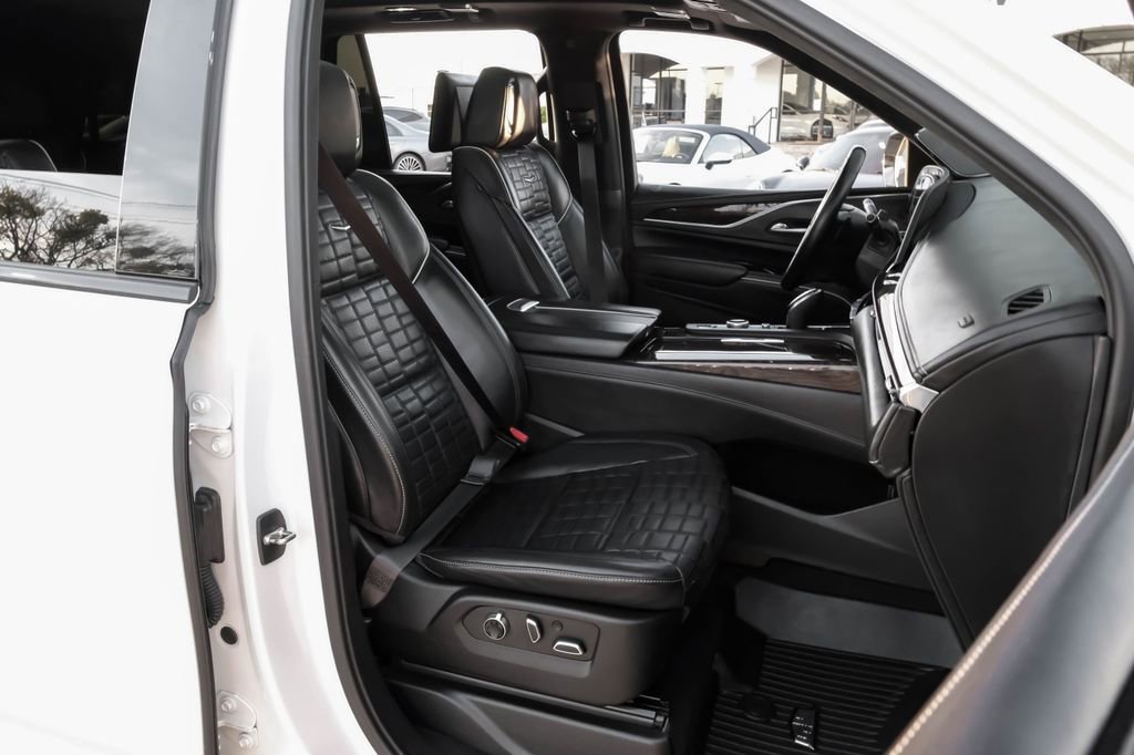 Used 2021 Cadillac Escalade Sport Platinum w/ LPO, Floor Liner Package image 48