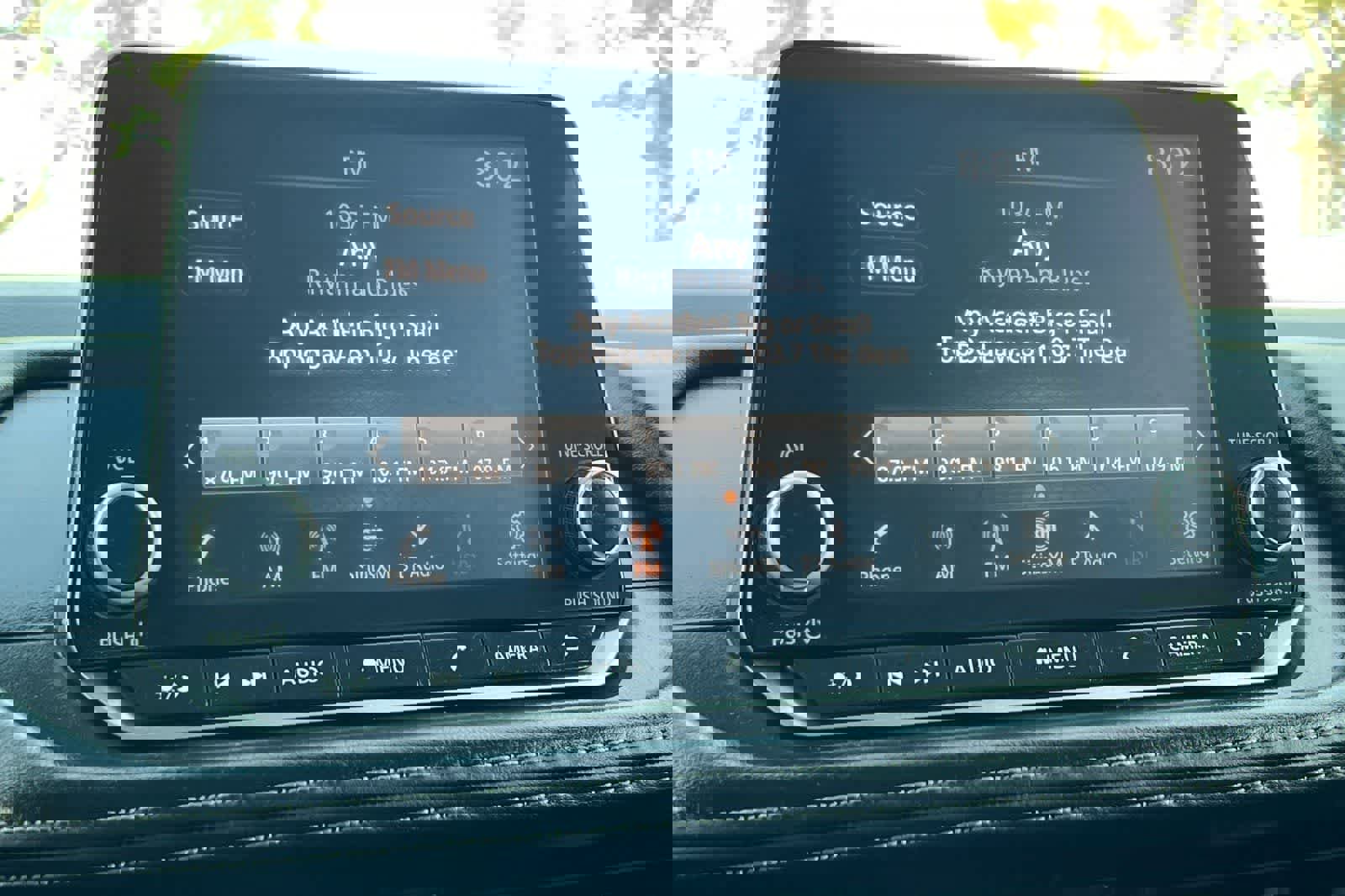 Certified 2025 Nissan Rogue SV image 22