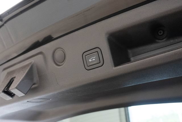 Used 2024 Chevrolet Equinox LT FWD image 17