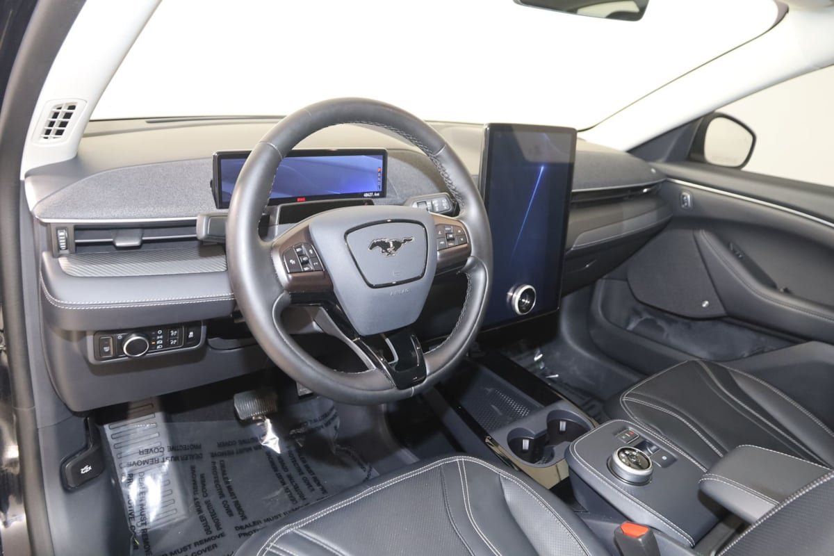 Used 2024 Ford Mustang Mach-E Premium AWD/4WD image 27