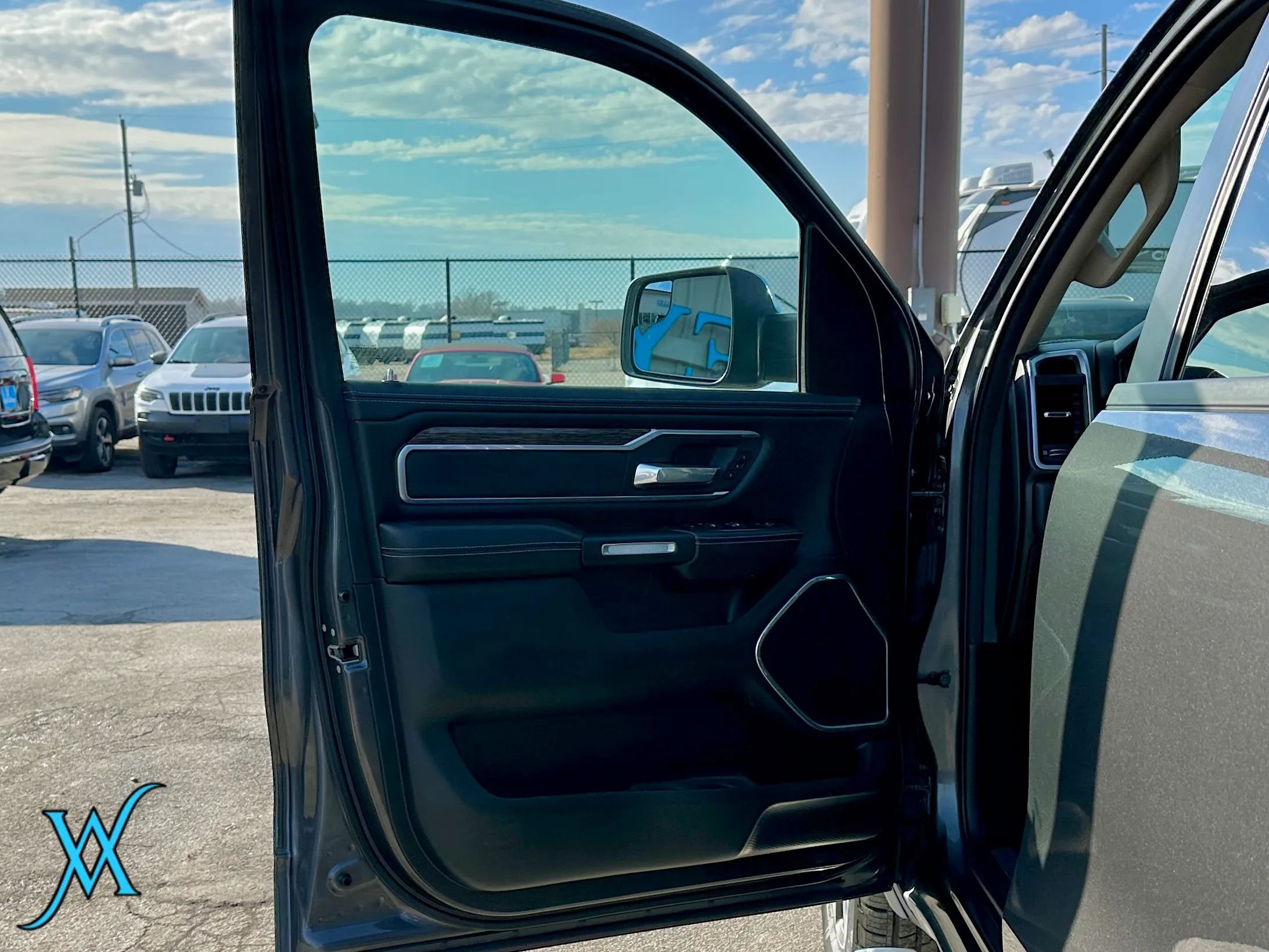 Used 2020 RAM 1500 Laramie AWD/4WD image 12