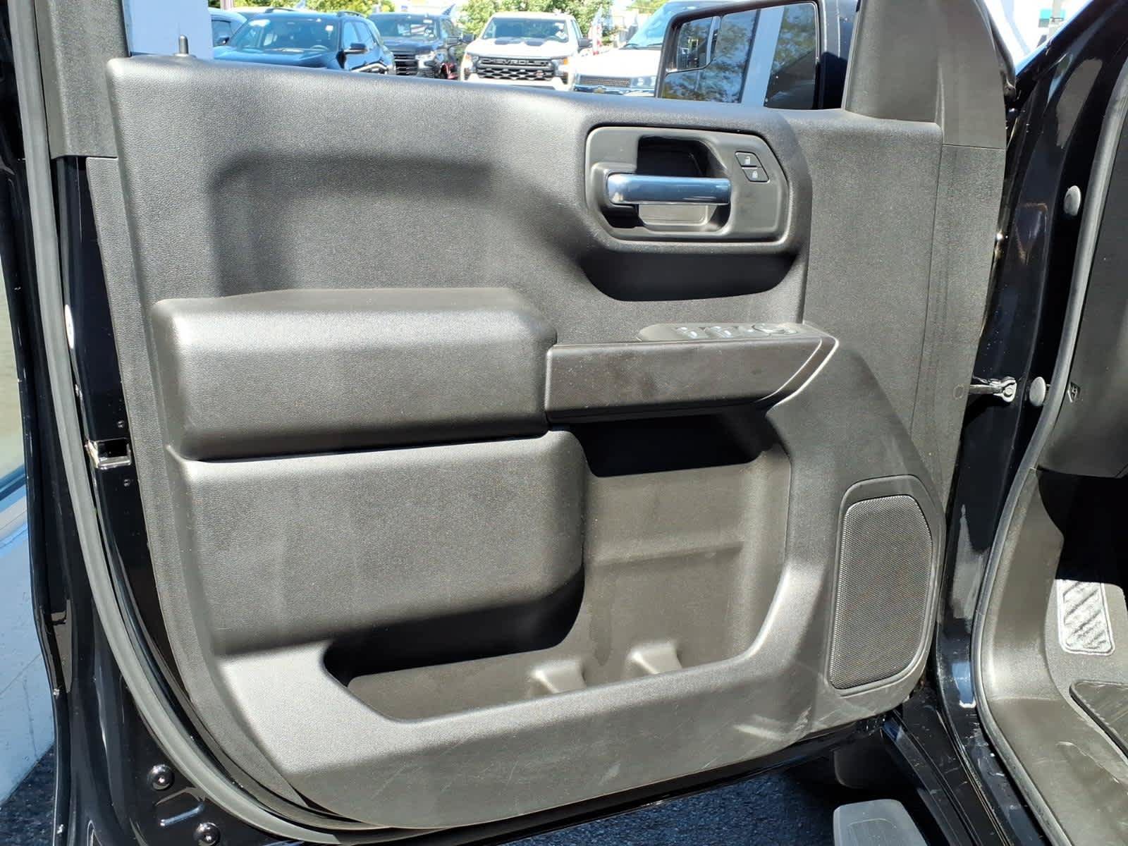 Used 2023 Chevrolet Silverado 1500 Custom AWD/4WD image 10