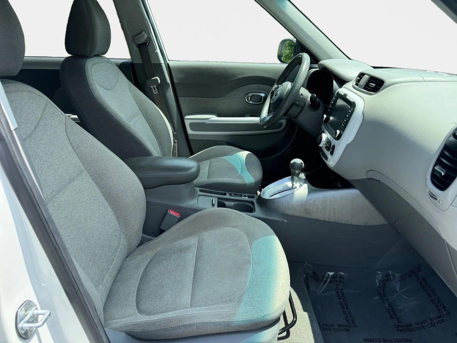 Used 2017 Kia Soul EV image 10